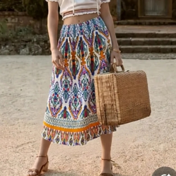 Christian Siriano Dresses & Skirts - Christian Siriano Colorful Midi Skirt